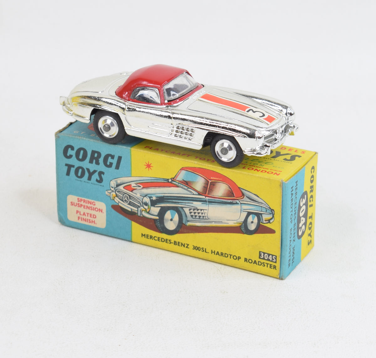Corgi toys 304s Mercedes 300sl Virtually Mint/Nice box (Shaped hubs)