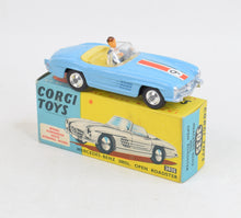 Corgi toys 303s Mercedes-Benz 300sl Roadster (RN9) Virtually Mint/Nice box
