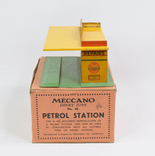 Meccano Dinky toys Pre War 48 Petrol Station Virtually Mint/Boxed