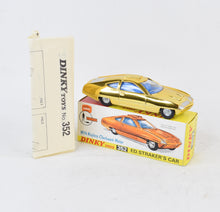 Dinky toys 352 Ed Straker’s Virtually Mint/Lovely box