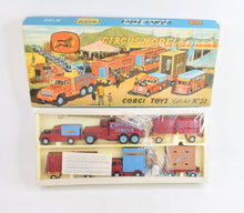 Corgi gift set 23 Chipperfields Mint/Nice box