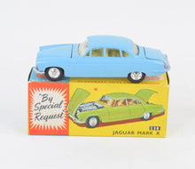 Corgi toys 238 Mark X Jaguar Virtually Mint/Nice box