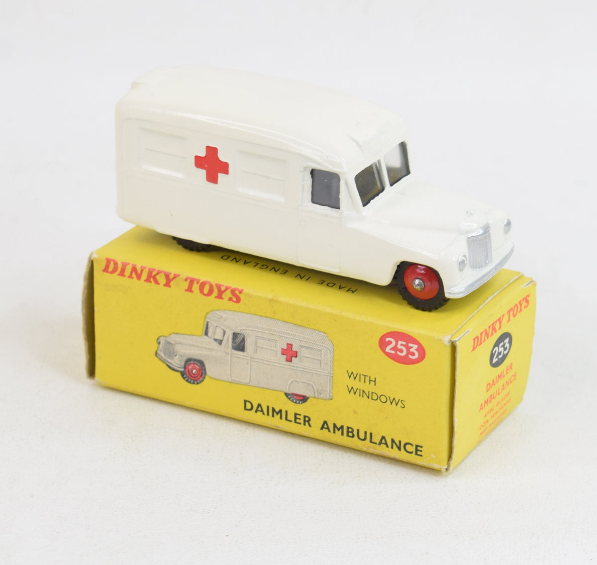 Dinky toys 253 Daimler Ambulance Virtually Mint/Nice box