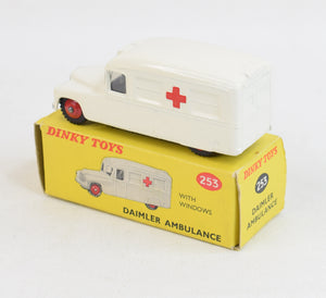 Dinky toys 253 Daimler Ambulance Virtually Mint/Nice box
