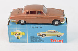 Spot-on 218 Jaguar MK.10 Virtually Mint/Nice box