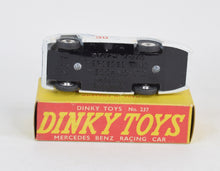 Dinky toys 237 Mercedes Benz Virtually Mint/Nice box (white driver)
