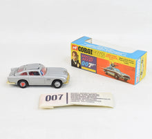 Corgi Toys 270 James Bond DB5 Mint/Nice box (without 270 to box face)