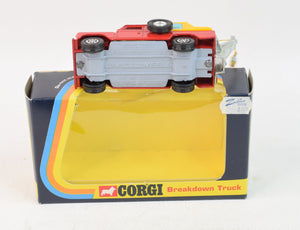 Corgi Toys 477 Land-Rover Breakdown Virtually Mint/Nice box (Transitional issue with cast hub/tyre winder)