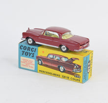 Corgi Toys 230 Mercedes 220se Virtually Mint/Nice box