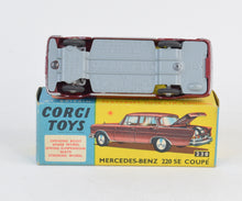 Corgi Toys 230 Mercedes 220se Virtually Mint/Nice box