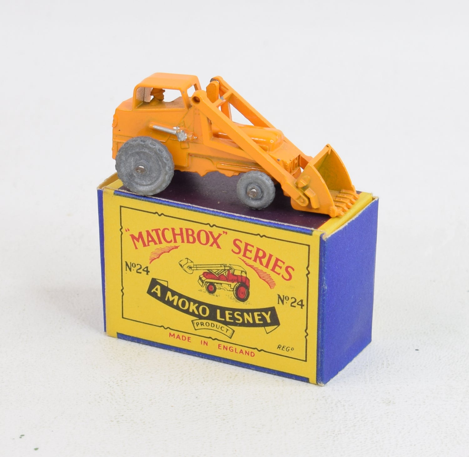 Matchbox Lesney 24 front loader Virtually Mint/Nice box