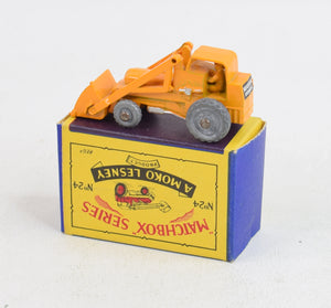 Matchbox Lesney 24 front loader Virtually Mint/Nice box