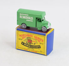Matchbox Lesney 17 Removal van Virtually Mint/Nice box