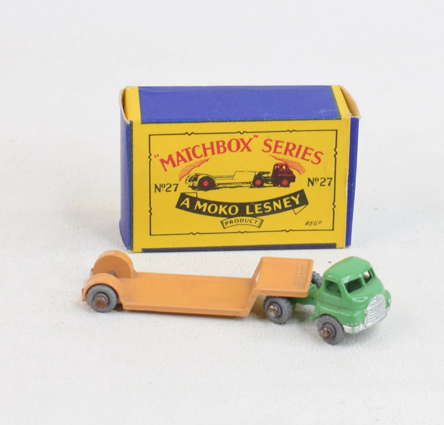Matchbox Lesney 27 Low loader Virtually Mint/Nice box