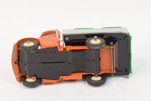 Dinky toys 252 Refuse Wagon Virtually Mint (Cream hubs)