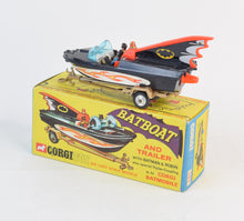 Corgi toys 107 Batboat 1st issue Virtually Mint/Nice box (Shaped hubs) (Unley)