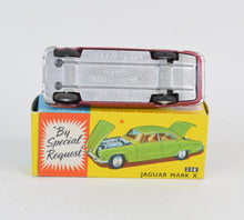 Corgi toys 238 Mark X Jaguar Virtually Mint/Nice box