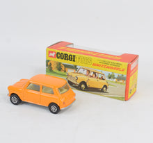 Corgi toys 204 Morris Mini Minor Virtually Mint/Nice box