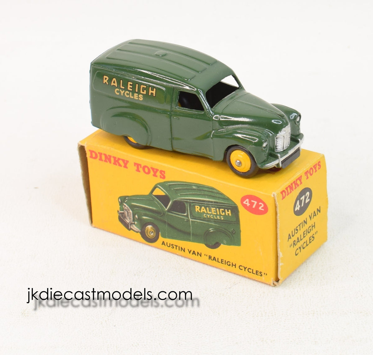 Dinky Toys 472 Austin Van 