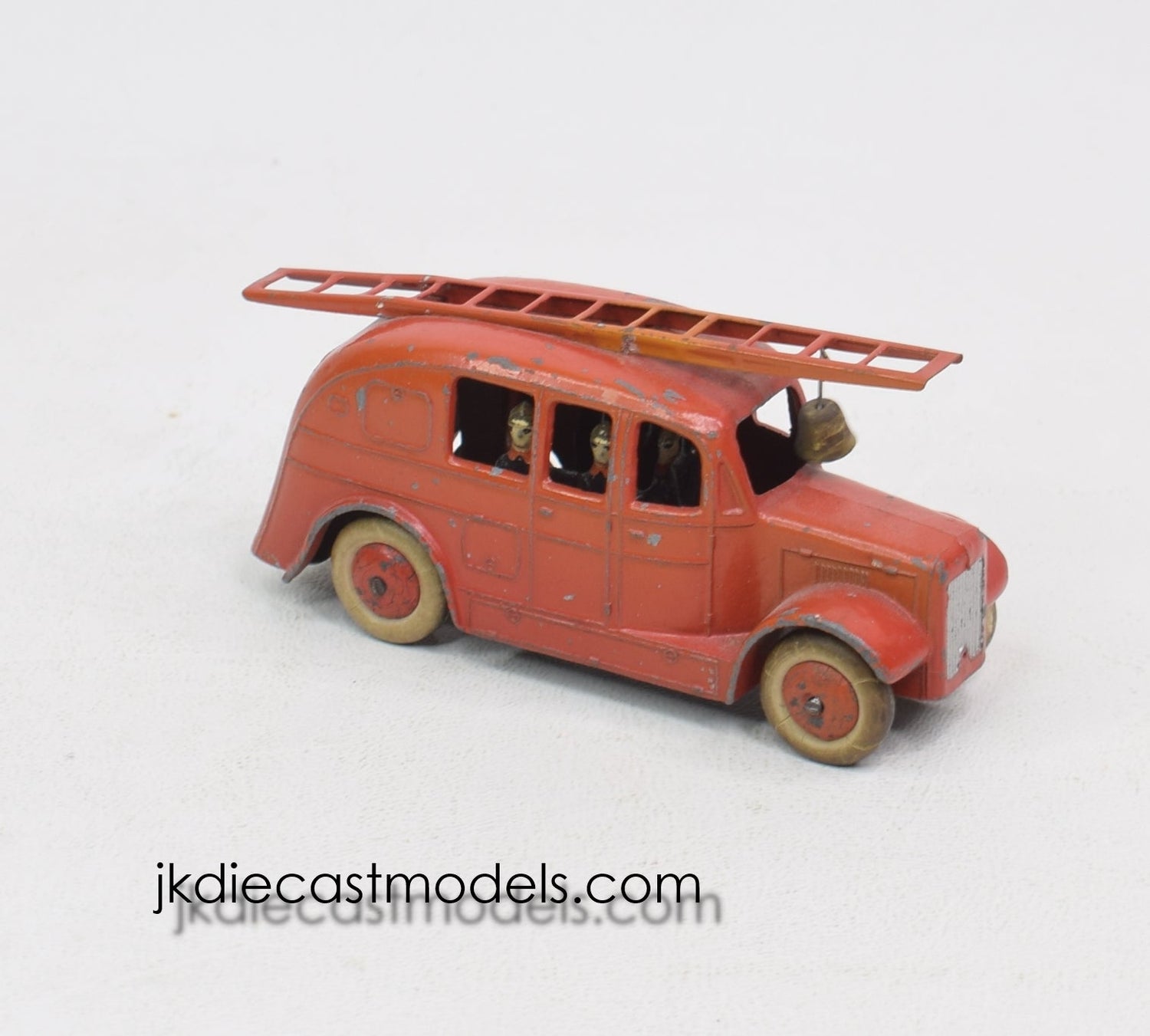 Dinky toys 25k pre war Steamlined Fire Engine Near Mint