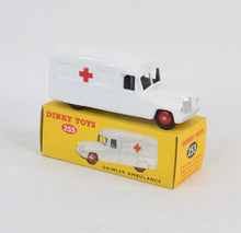 Dinky toys 253 Daimler Ambulance Virtually Mint/Nice box