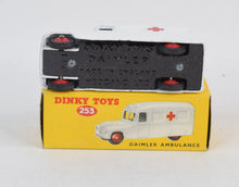 Dinky toys 253 Daimler Ambulance Virtually Mint/Nice box