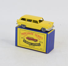 Matchbox Lesney 31 Ford Station Wagon RW/B2 box Virtually Mint/Nice box