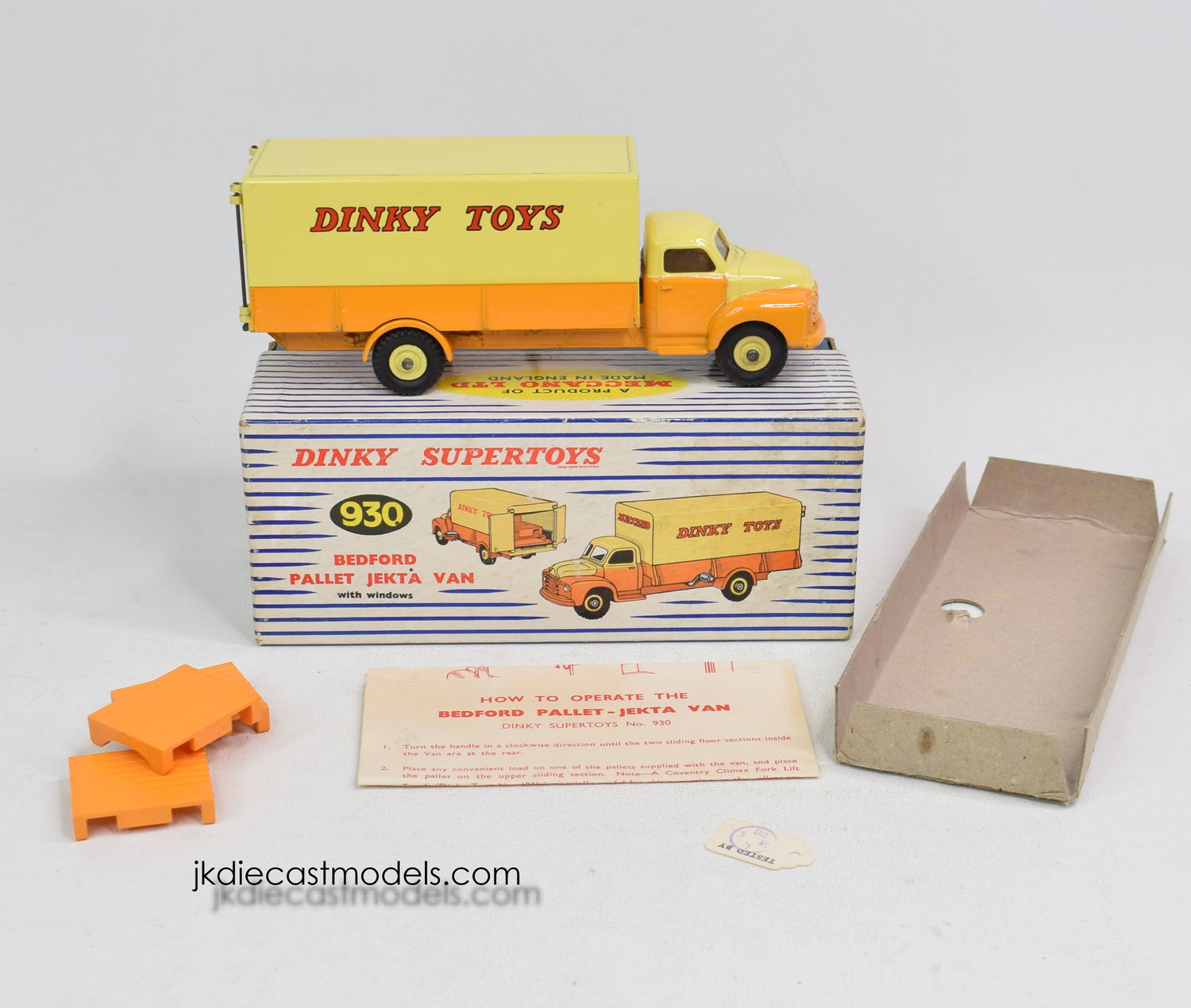 Dinky toys 930 Pallet-Jekta Van Virtually Mint/Nice box