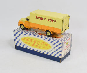 Dinky toys 930 Pallet-Jekta Van Virtually Mint/Nice box