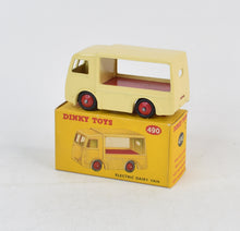 Dinky Toys 490 Electric Dairy Van Virtually Mint/Nice box (MR)
