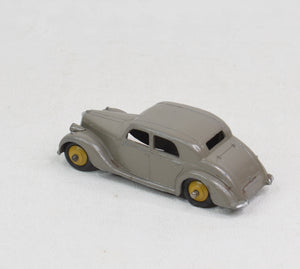 Dinky toy 40a Riley Saloon Very Near Mint 'Stockbridge Collection'