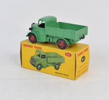 Dinky toys 411 Bedford Truck Virtually Mint/Nice box (Red hubs)