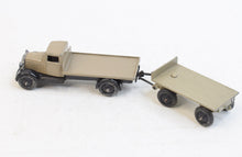 Dinky toy 25T Flat truck & trailer Virtually Mint (4th type)
