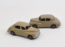 Dinky toys 159 Morris Oxford Virtually Mint (Light fawn/maroon hubs) 'Stockbridge Collection'