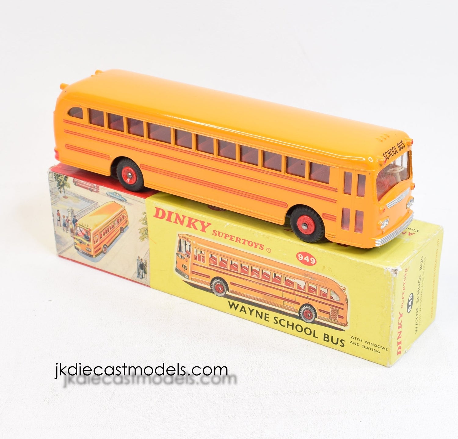 Dinky toys 949 Wayne School Bus Very Near Mint/Boxed 'Carlton' Collection