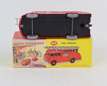 Dinky toys 955 Fire Engine Virtually Mint/Nice box (MR)
