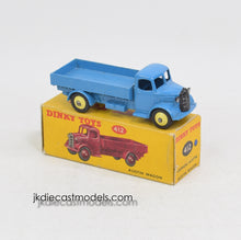 Dinky toys 412 Austin Wagon Very Near Mint/Boxed (Mid blue)