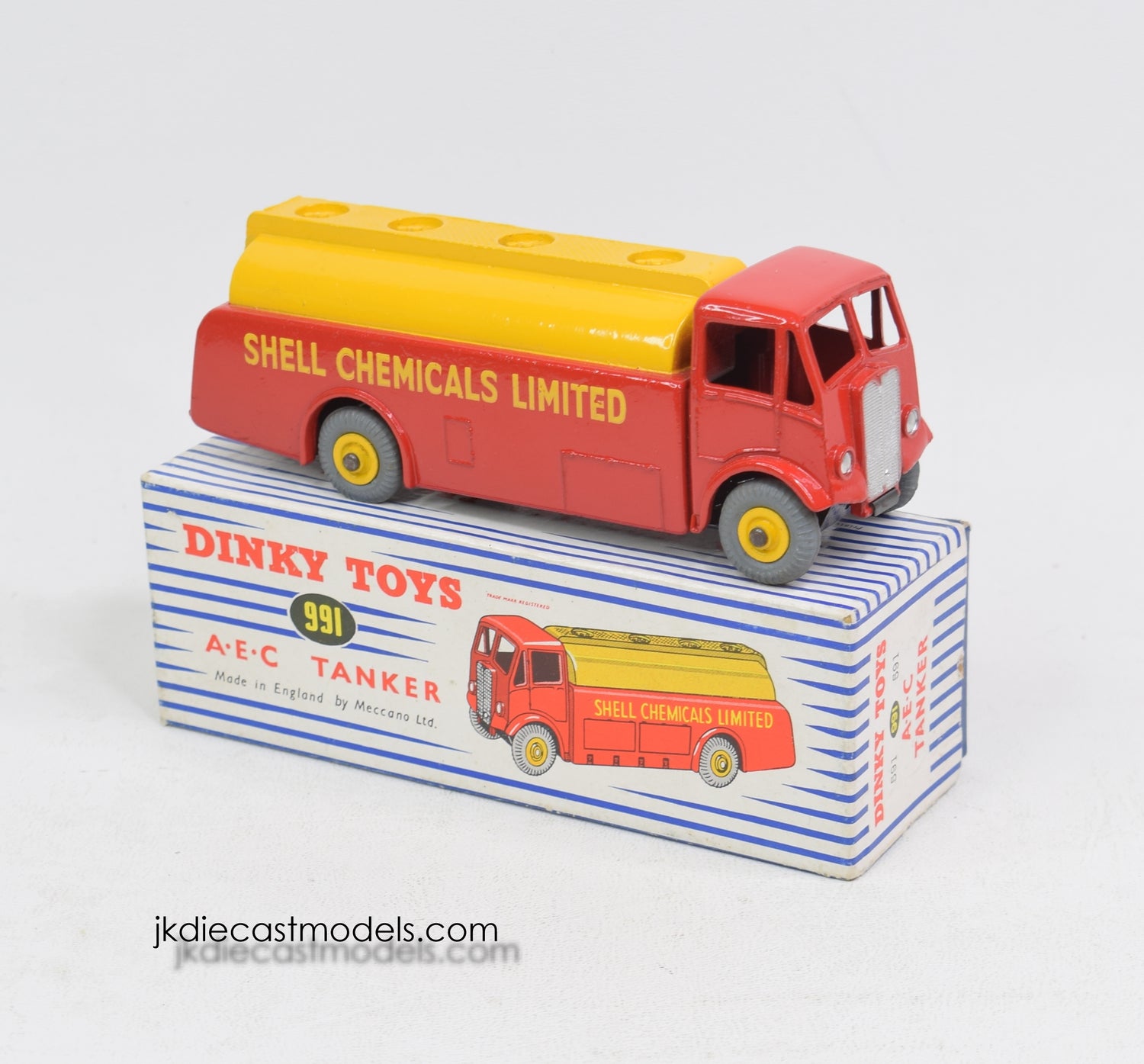 Dublo Dinky toys 070 A.E.C Shell - B.P Tanker Virtually Mint/Boxed – JK Dublo Dinky toys 070 A.E.C Shell - B.P Tanker Virtually Mint/Boxed – JK