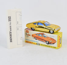 Dinky toys 352 Ed Straker’s Virtually Mint/Nice box