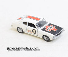 Corgi toys 331 Ford 3 litre Capri Very Near Mint (Open spoke wheels)