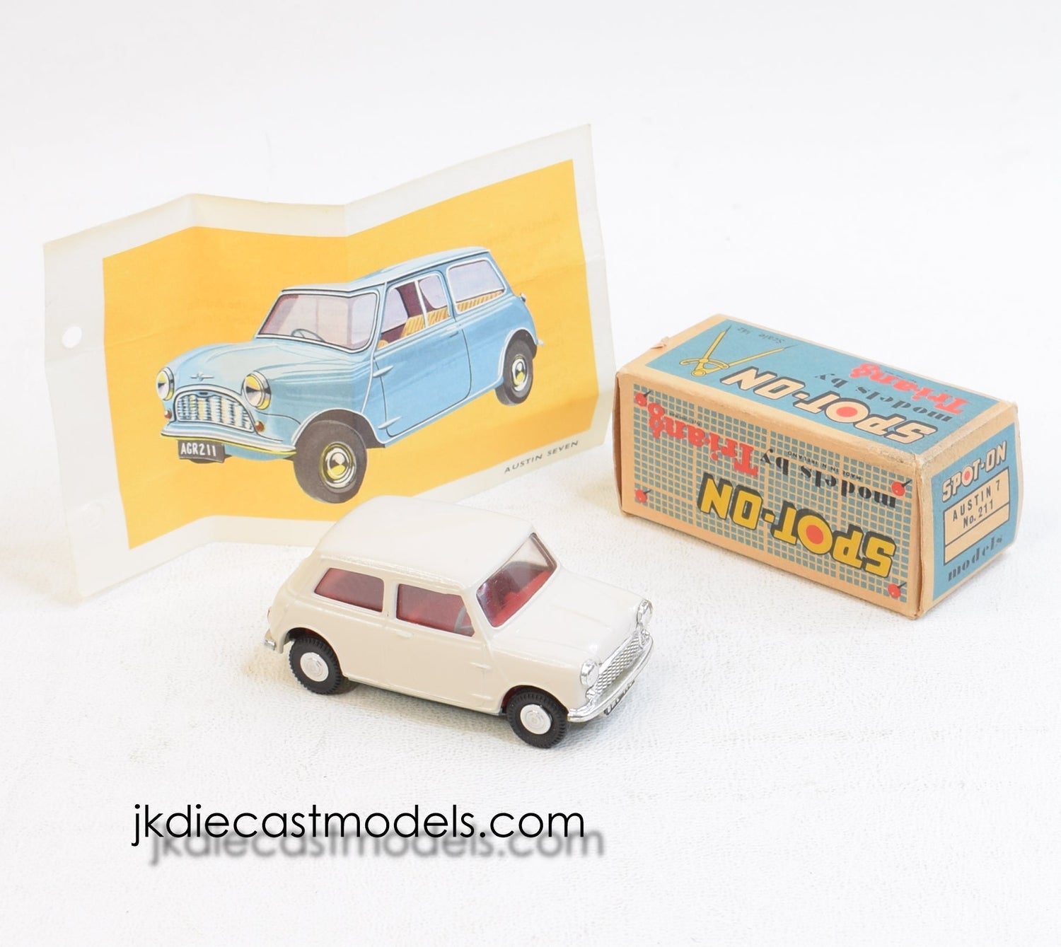 Spot-on 211 Austin 7 Virtually Mint/Boxed (Ivory/red int)
