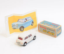 Spot-on 211 Austin 7 Virtually Mint/Boxed (Ivory/red int)