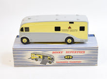 Dinky toys 979 'NEWMARKET'  Horse Box Virtually Mint/Boxed