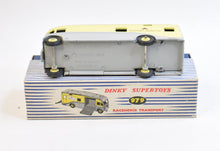 Dinky toys 979 'NEWMARKET'  Horse Box Virtually Mint/Boxed
