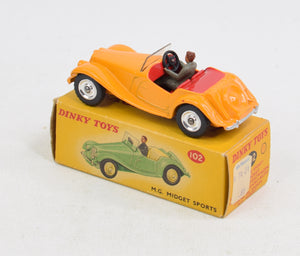 Dinky toy 102 M.G Midget Virtually Mint/Nice box (Spun hubs)