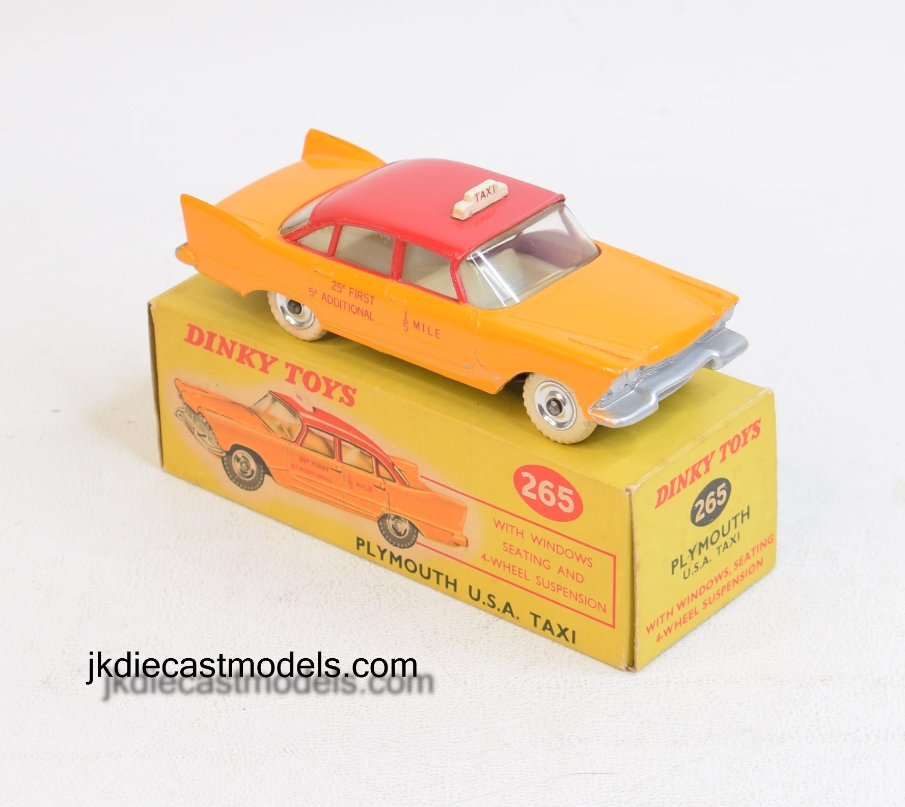 美品　DINKY TOYS PLYMOUTH USA TAXI ミニカー Dinky Toys 265 Plymouth Plaza USA Taxi 1/43 scale made in