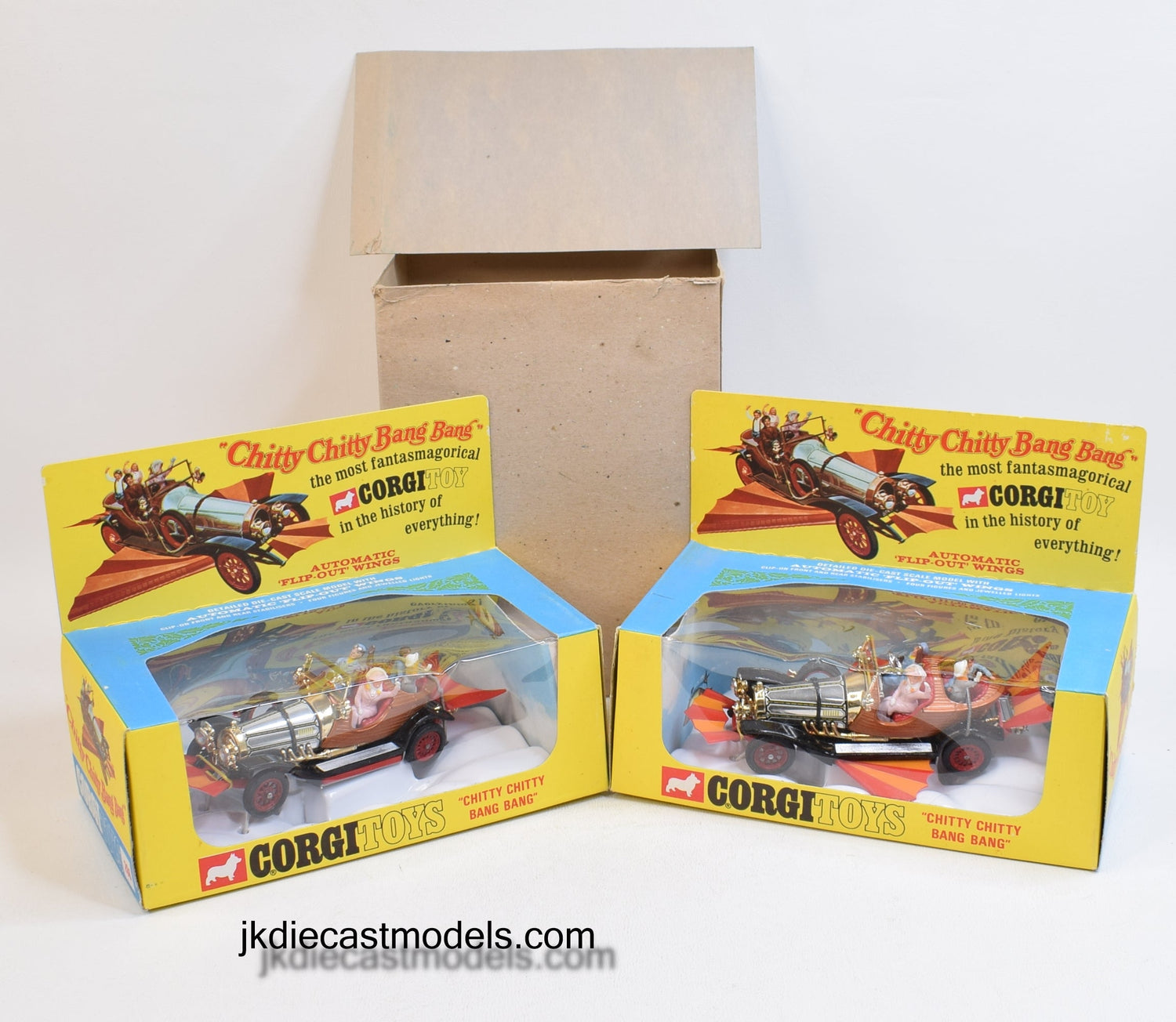 Delivery sleeve of 2 Corgi 266 Chitty Chitty Bang Bang Mint/Boxed..