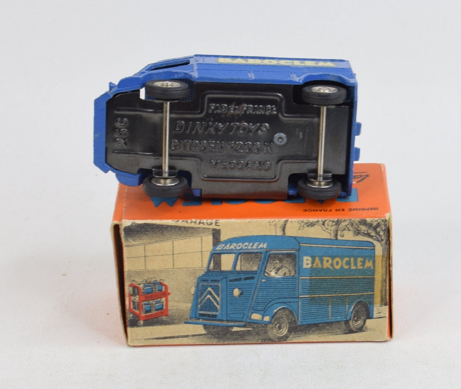 French Dinky toys 561 Camionette 'Baroclem' Virtually Mint/Boxed