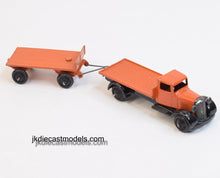 Dinky toy 25T Flat truck & trailer Virtually Mint (4th type)