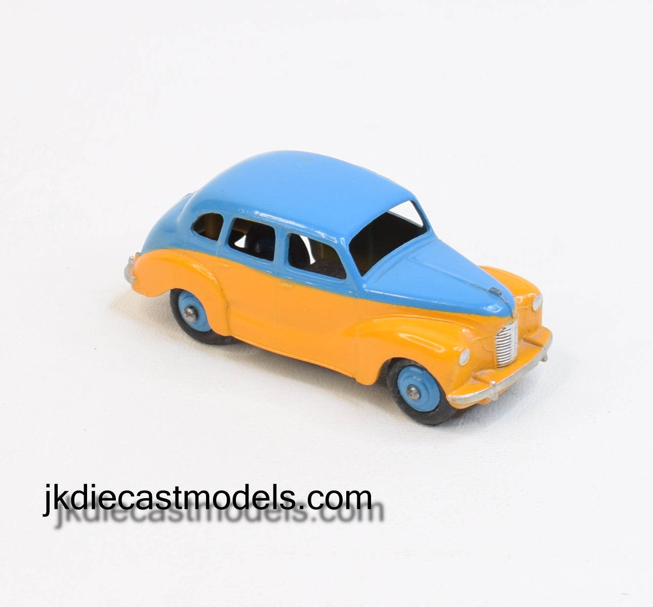 Dinky Toys 152 Austin Devon Very Near Mint